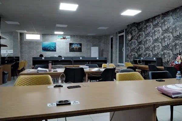 Baykuş Akademi Kütüphane ve Kafe - Resim 11
