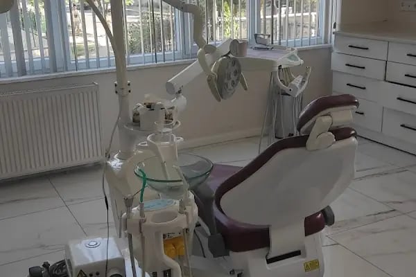 Özel Lunadent Ağız ve Diş Sağlığı Polikliniği - Resim 8
