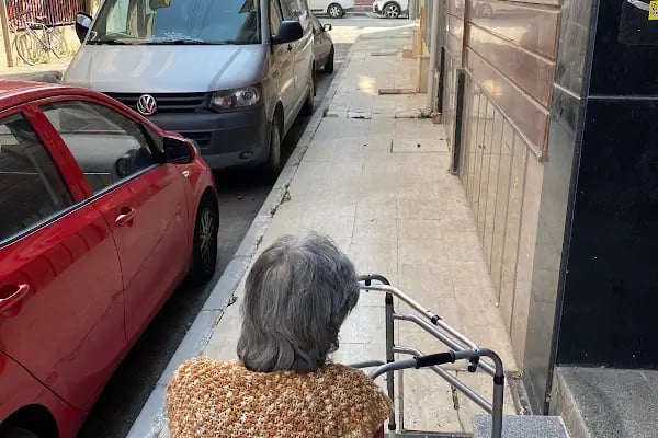 İzmir Evde Fizik Tedavi(Felç ve Protez Ameliyatları) - Resim 3