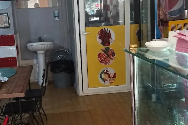 Nikopolis Cafe & Restaurant - Resim 11