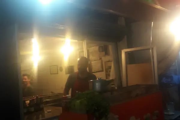 Nikopolis Cafe & Restaurant - Resim 20
