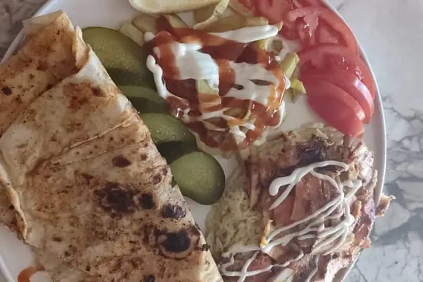 HAT DÖNER Özel Soslu Hatay Döner - Resim 4