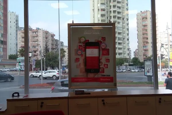 Ziraat Bankası Toros/Adana Şubesi - Resim 4