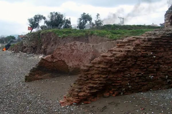 9. yy Hagios Aberkios Manastırı - Resim 18