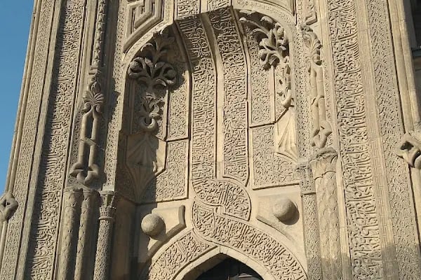 Selçuklu Sultanlarının Türbesi - Resim 16