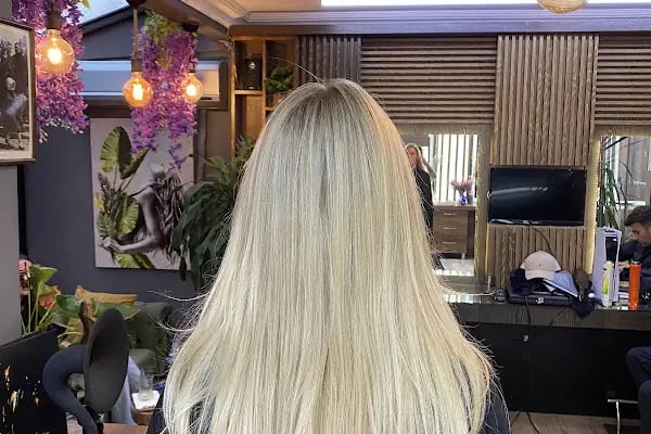 ALİ ŞAHİN HAIR STUDYO - Resim 16