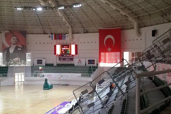 Bornova Belediyesi Atatürk Spor Kompleksi - Resim 13