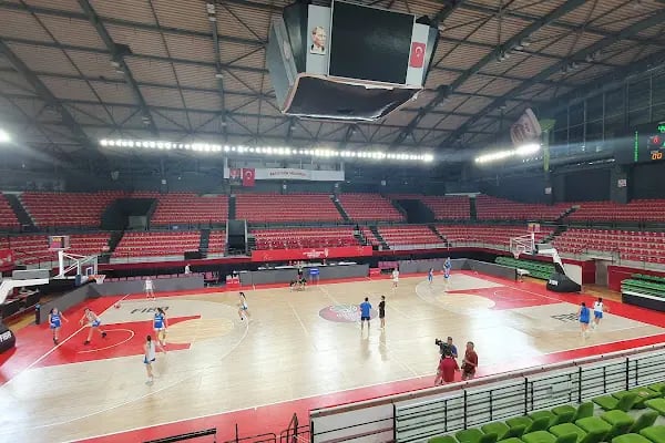 Bornova Belediyesi Atatürk Spor Kompleksi - Resim 2