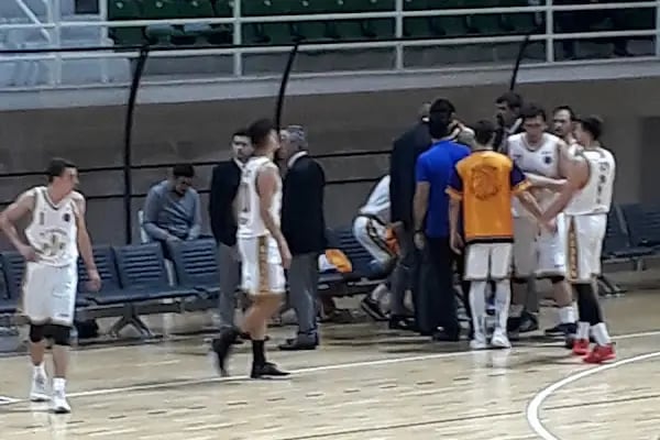 Bornova Belediyesi Atatürk Spor Kompleksi - Resim 12