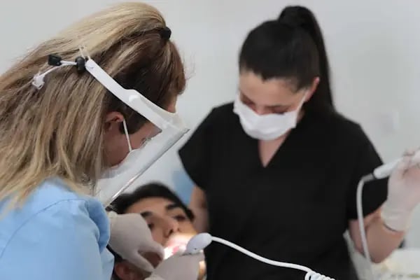 Ezgi Aydın Diş Kliniği - Resim 5