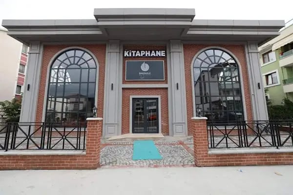 Başiskele Belediyesi Halk Kütüphanesi (Kitaphane) - Resim 11