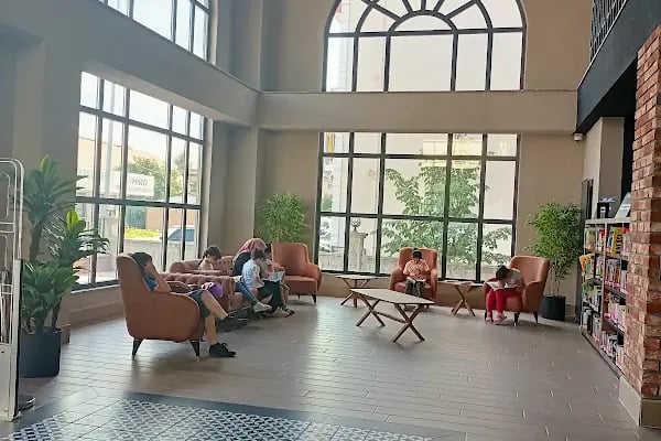 Başiskele Belediyesi Halk Kütüphanesi (Kitaphane) - Resim 5
