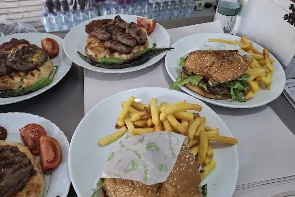 Meşhur Akhisar Köftecisi Hasan Usta - Resim 4