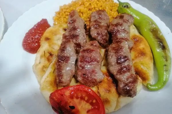 Meşhur Akhisar Köftecisi Hasan Usta - Resim 5