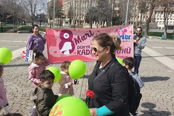 Şirinler Çocuk Akademisi Gaziantep Kreş Gündüz Bakımevi ve Anaokulu - Resim 4