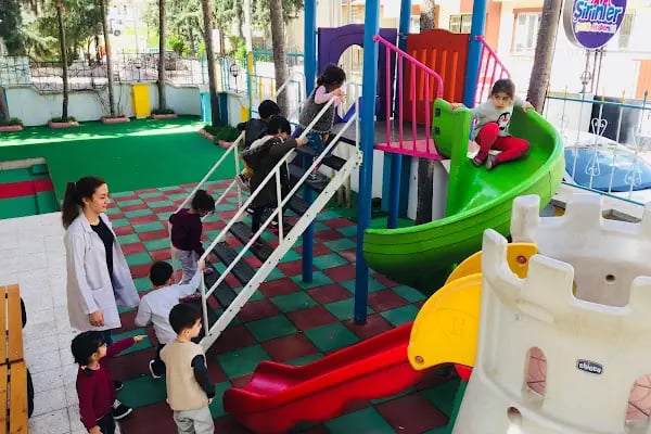 Şirinler Çocuk Akademisi Gaziantep Kreş Gündüz Bakımevi ve Anaokulu - Resim 7