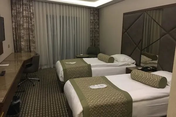Q Hotel - Resim 4