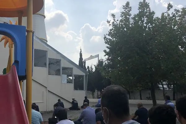 Germe Çeşme Merkez Cami - Resim 4
