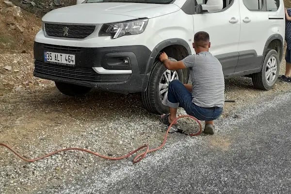 BAYINDIR CANLI ENES OTO LASTİK - Resim 13