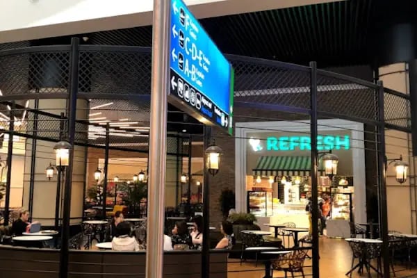 Cups & Clouds Coffee IGA Arrivals Floor - Resim 15