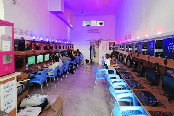 ÇAĞLAYAN İNTERNET CAFE - Resim 1