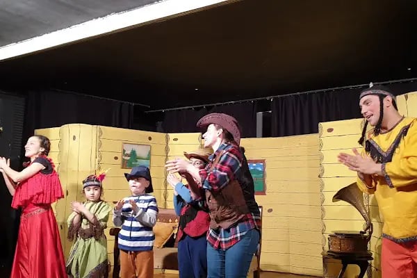Mavi Uçurtma Tiyatrosu - Resim 16
