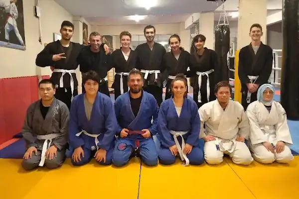Serkan Yılmaz Uzakdoğu Sporları Merkezi - Resim 12