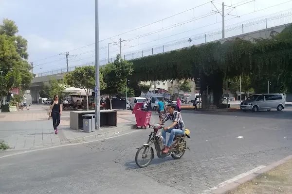 Hürriyet Metro İstasyonu - Resim 2