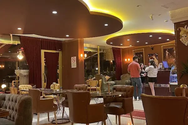 Café Carmen Red - Resim 12