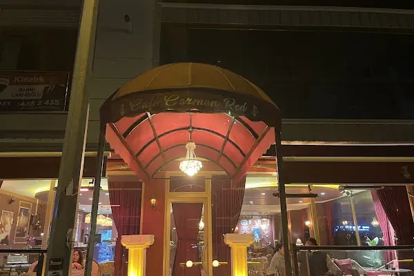 Café Carmen Red - Resim 6