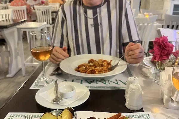 ANNALIVIA RESTAURANT GUMBET - Resim 12