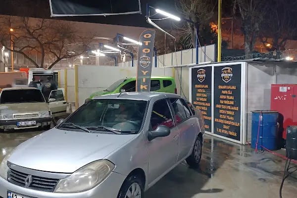 RESTO ARAÇ YENİLEME MERKEZİ OTO YIKAMA &amp; CAM FİLMİ - Resim 3