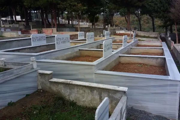 Garıpçe Köyü Mezarlıgı - Resim 11