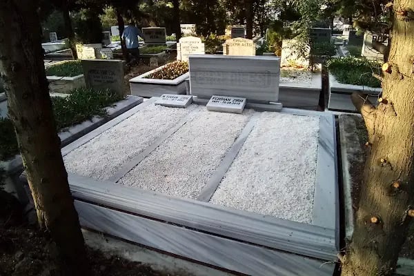 Garıpçe Köyü Mezarlıgı - Resim 3
