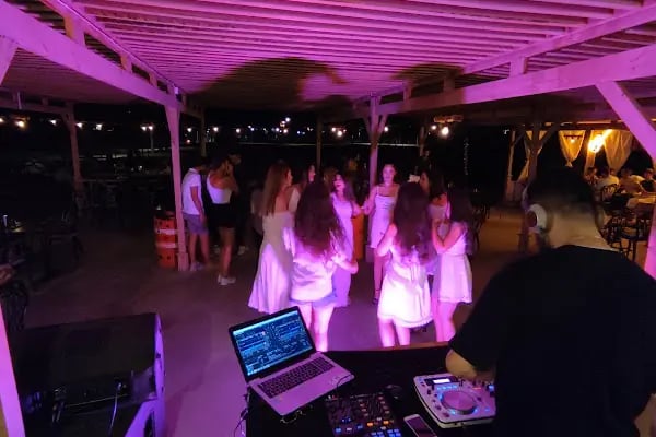 Alya Lounge - Resim 19