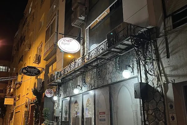 Karşıyaka Begonvil Pansiyon Konaklama - Resim 17