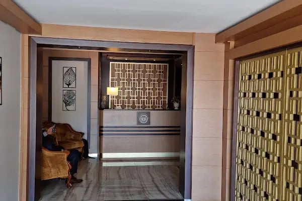Royal Residence - Resim 18
