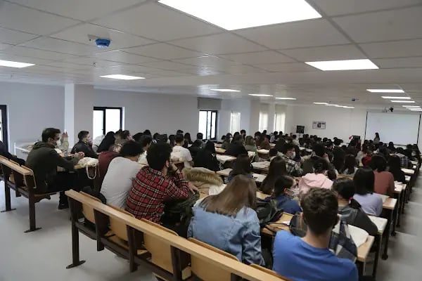 Yüksek İhtisas Üniversitesi - 100. Yıl Yerleşkesi (Tıp Fakültesi) - Resim 5