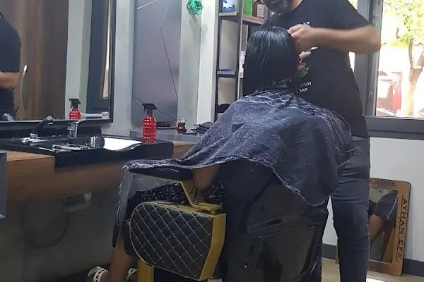 AYHAN EFE HAİR MODA - Denizli Berber - Kuaför - Resim 1