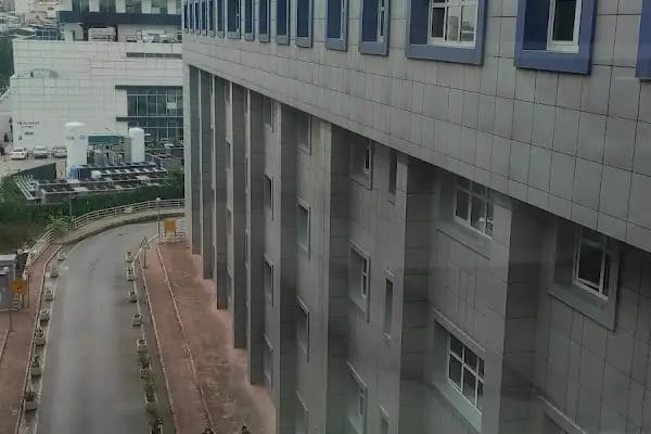 SBÜ Bursa Yüksek İhtisas EAH Ana Bina - Resim 12