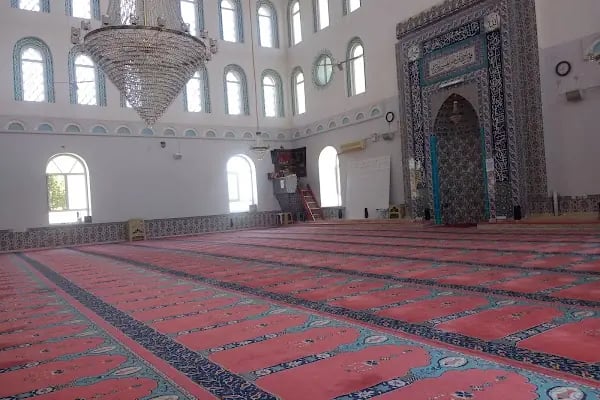Akhisar Cami - Resim 17