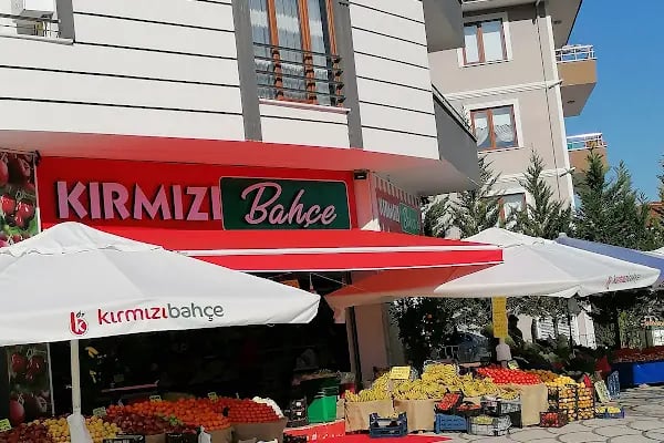 Kırmızı Bahçe - Resim 18