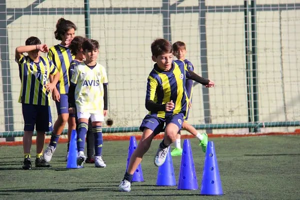 FENERBAHÇE ATAŞEHİR FUTBOL OKULU - Resim 3