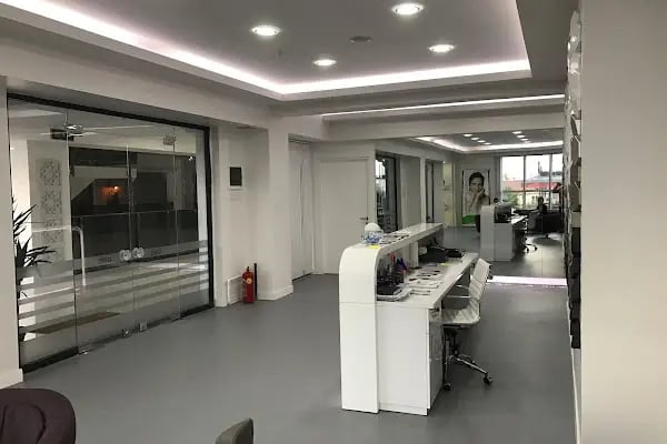 Oximed Life Plastik, Rekonstrüktif ve Estetik Cerrahi, Güzellik Merkezi - Resim 2