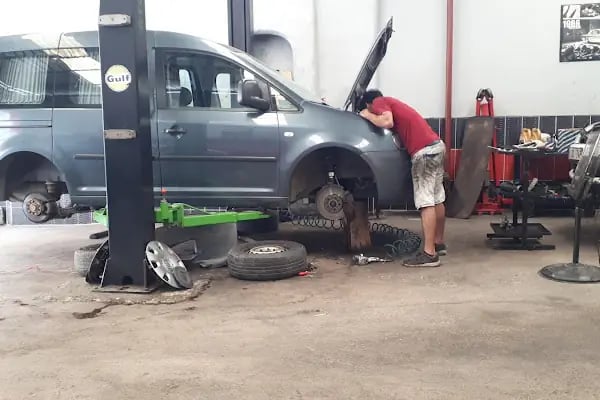 Salih Oto Adana BMW Mercedes Audi Özel Servis - Resim 20