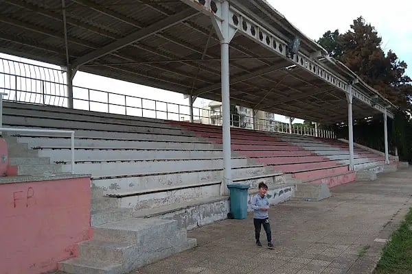 Petkim Stadyumu - Resim 4