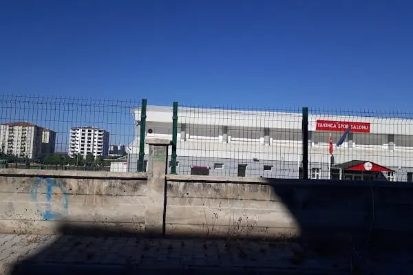 Yakınca Spor Salonu - Resim 13