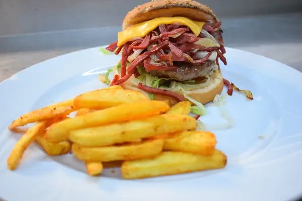 Kleopatra Restaurant kebab grill pizza steak - Resim 3