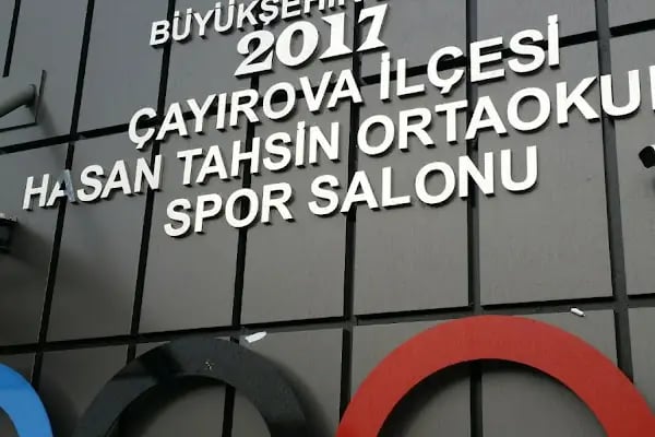 Hasan Tahsin Ortaokulu Spor Salonu - Resim 3