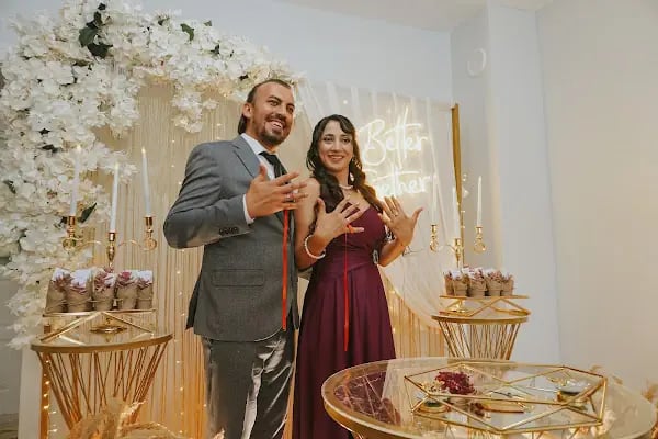 Stüdyo AYÇA Vesikalık - Biyometrik(Ehliyet,Kimlik,Pasaport,Vize) Çekim Noktası - Resim 2